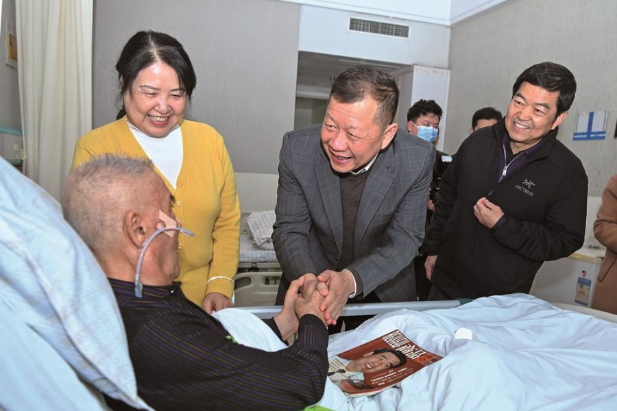 公司在十堰基地開(kāi)展新年慰問(wèn)