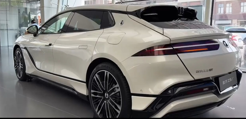 新車速報(bào)——騰勢Z9GT