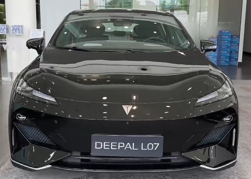 新車速報——長安深藍L07