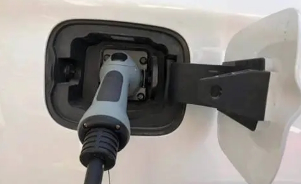 外媒:緩解競爭壓力,歐洲車企計劃削減電動汽車成本