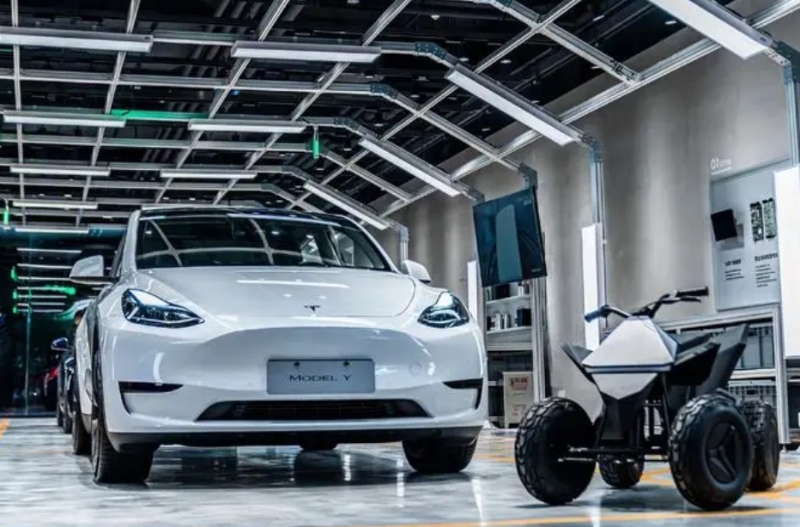 新能源滲透率歷史性突破50%燃油車電動車市場天秤正式反轉