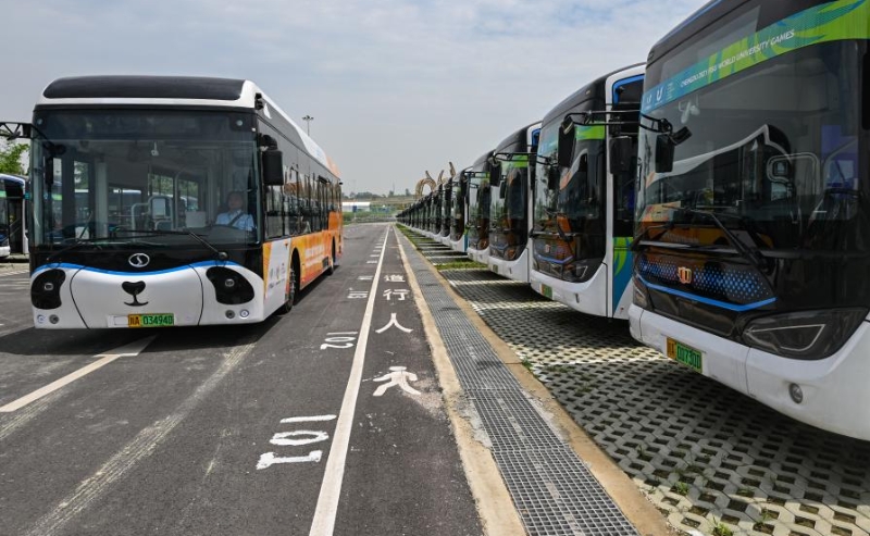 15個城市獲批試點，公共領(lǐng)域車輛全面電動化提速為新能源汽車發(fā)展加力