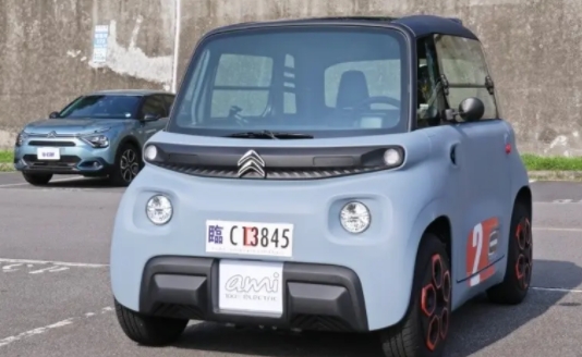 地表上沒有別的電動車比它更可愛，實(shí)車實(shí)拍雪鐵龍Ami