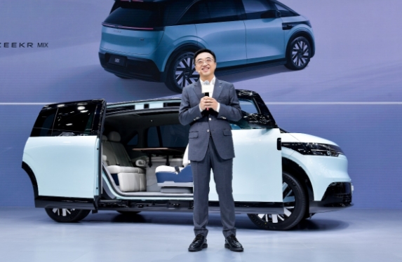 極氪全系車型亮相北京車展浩瀚-M架構(gòu)全球首發(fā)