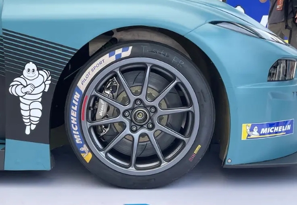 米其林與力盛體育共推亞太首個(gè)新能源汽車(chē)賽事E-TCR