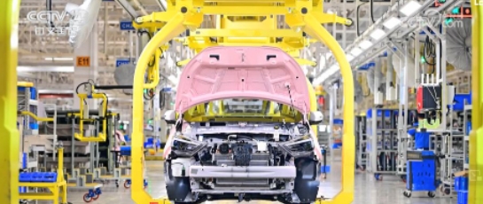 2.4億輛、1010萬輛，優勢明顯！中國電動汽車在海外“供銷兩旺”蓬勃發展