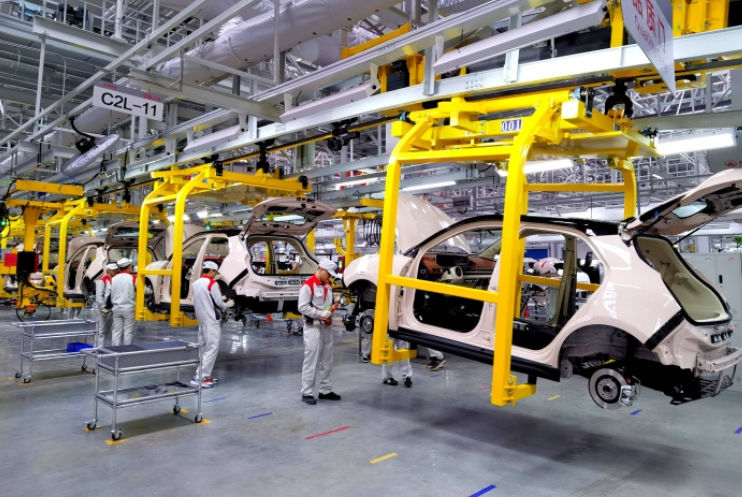 中國新能源汽車產能過剩？專家：毫無根據