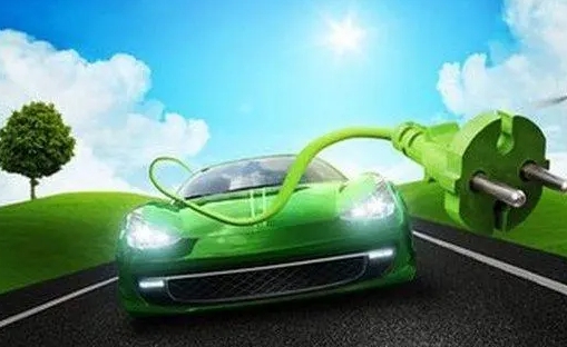 中國新能源汽車產能過剩？專家：毫無根據