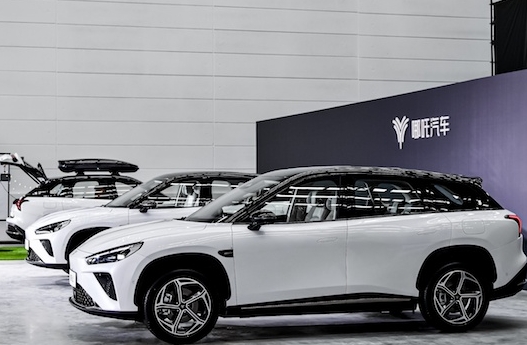 全球純電續航最長的增程車型上市哪吒L售價12.99萬元起