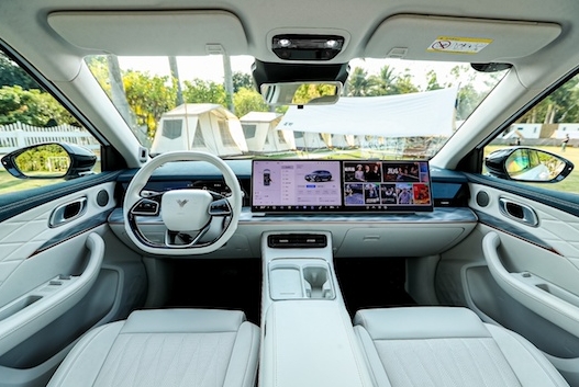 全球純電續航最長的增程車型上市哪吒L售價12.99萬元起