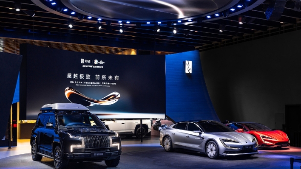 仰望U8、U9、U7全系登陸北京車展，云輦家族新技術(shù)亮相