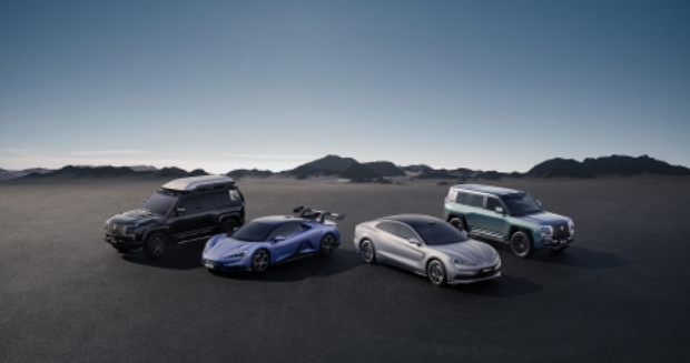 仰望U8、U9、U7全系登陸北京車展，云輦家族新技術(shù)亮相