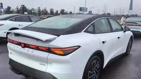 極狐汽車極狐阿爾法S5嶄新登場(chǎng),三巨頭聯(lián)合助力新能源汽車新紀(jì)元