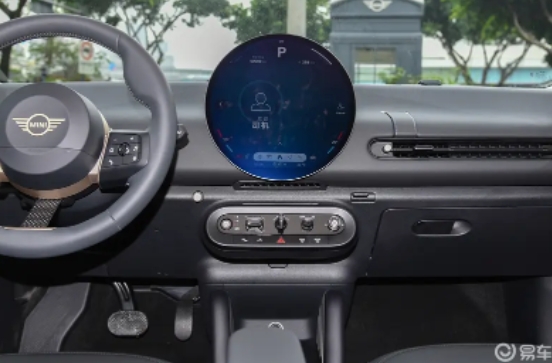 解讀光束汽車電動MINICOOPER這款車圈粉無數(shù)