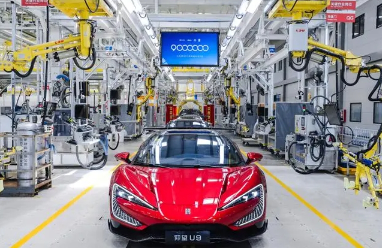 比亞迪下線第900萬輛新能源汽車,仰望U9翻開中國超跑時代新篇