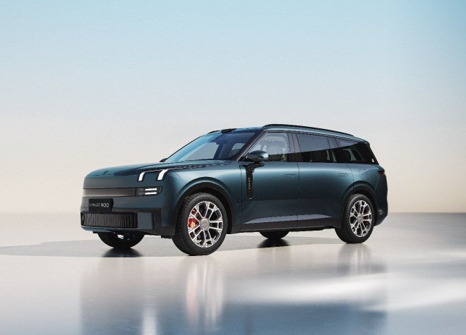 領(lǐng)克發(fā)布SPAEvo架構(gòu)首款車型領(lǐng)克900亮相