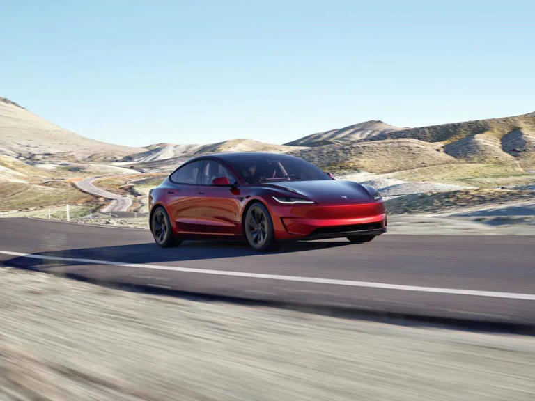 智界新S7對(duì)決特斯拉Model 3,誰才是20-30萬純電轎車新標(biāo)桿? 智界新S7對(duì)決特斯拉Model3,誰才是20-30萬純電轎車新標(biāo)桿?