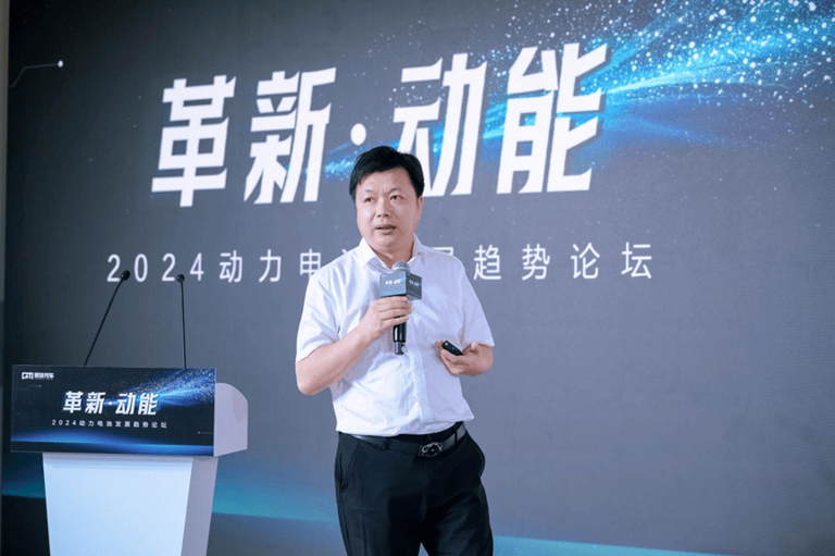 磷酸鐵鋰“短刀”崛起,為何成為動力電池更優解? 磷酸鐵鋰“短刀”崛起,為何成為動力電池更優解?