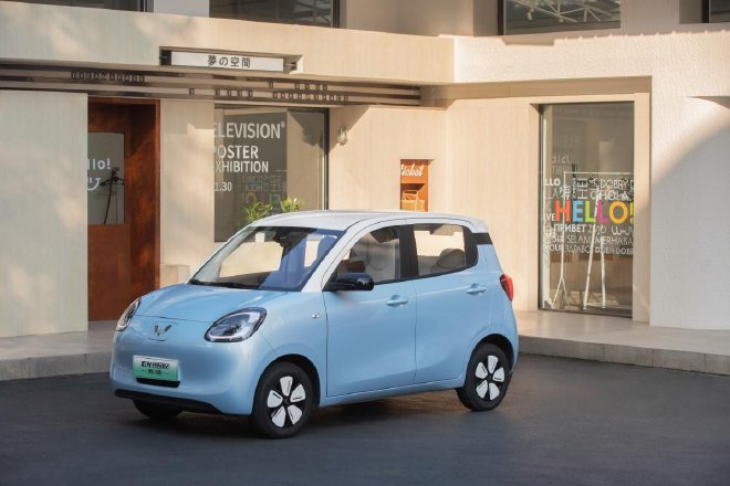 實用性更強宏光MINIEV四門版銷量超36000臺