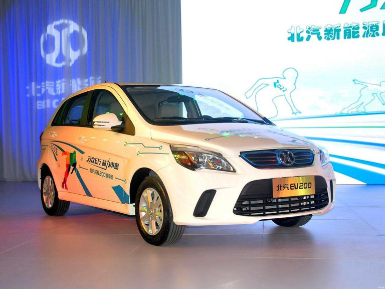 比亞迪引領！兆瓦級閃充時代，燃油車何去何從？