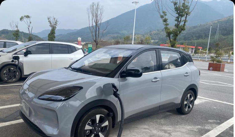 五菱又成功了!新車才賣75800元,續航510公里,15天賣出4857臺 五菱又成功了!新車才賣75800元,續航510公里,15天賣出4857臺