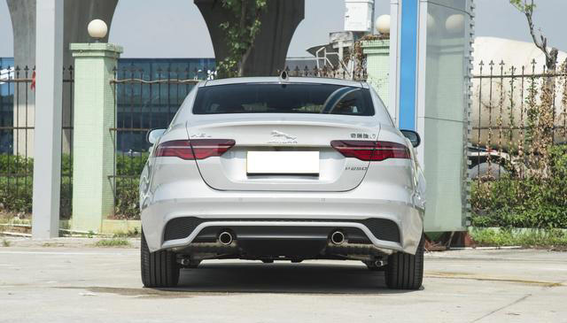 豪車“挺不住”了!近33萬降到18.98萬,2.0T+8AT+前雙叉臂,厚道 豪車“挺不住”了!近33萬降到18.98萬,2.0T+8AT+前雙叉臂,厚道