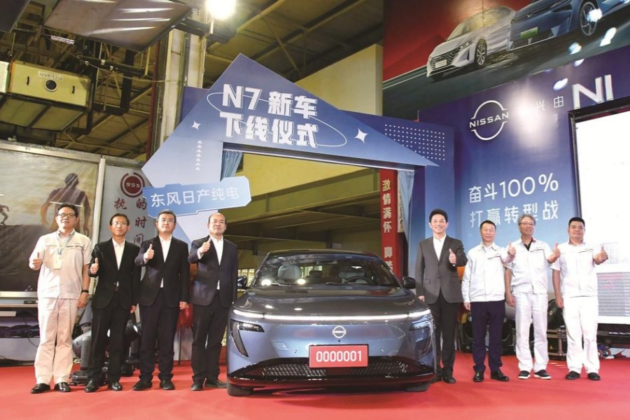 東風(fēng)日產(chǎn)首臺(tái)N7成功下線