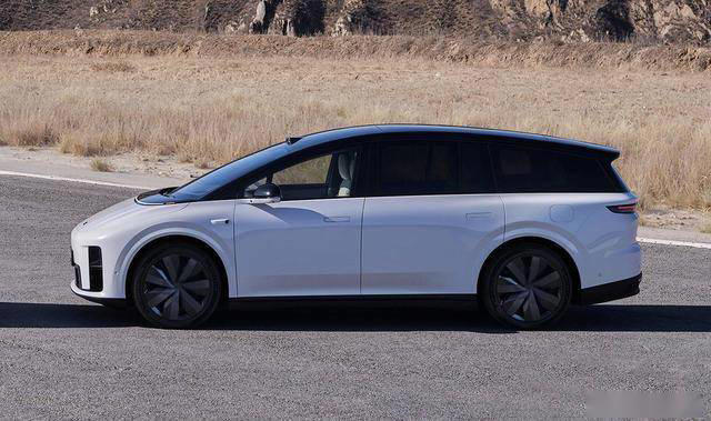 理想i8純電SUV來襲,5C快充+電動四驅,新能源領域新標桿? 理想i8純電SUV來襲,5C快充+電動四驅,新能源領域新標桿?