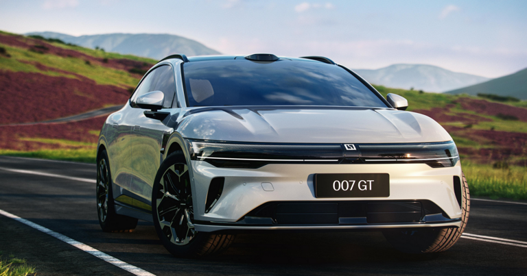你仔細看極氪007GT,再看阿維塔06,這就是差距 你仔細看極氪007GT,再看阿維塔06,這就是差距