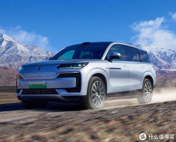 比亞迪新旗艦SUV，時速180KM爆胎不失控，加速3.9秒，油耗6.3L