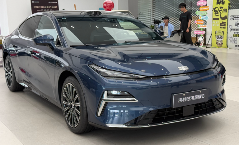 吉利發布豪車,長超5米超級混動,13萬預售真有點“離譜”! 吉利發布豪車,長超5米超級混動,13萬預售真有點“離譜”!