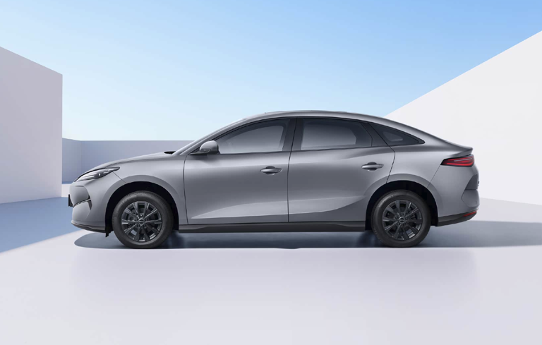 定位中型車 比亞迪e7將于5月17日上市 或12萬起售 定位中型車比亞迪e7將于5月17日上市或12萬起售