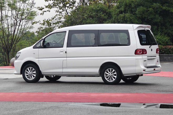 限時置換一口價9.98萬起風行菱智家族新車上市