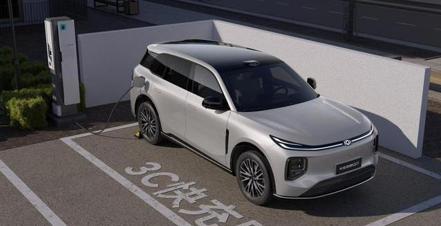 12.98萬買中型SUV？長安啟源Q07空間逆天，智能配置驚到你？