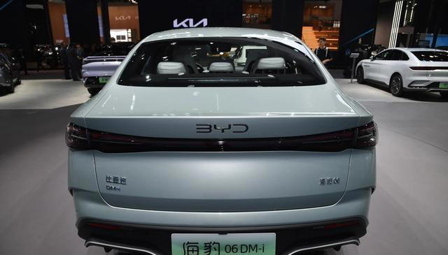 比亞迪海豹06 DM-i智駕版限時優惠 售價7.68萬元起 比亞迪海豹06DM-i智駕版限時優惠售價7.68萬元起