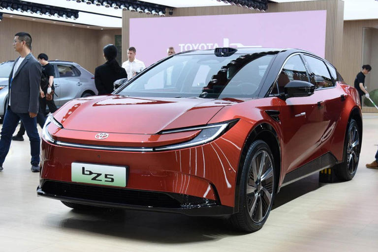 13萬買合資電動中型SUV?一汽豐田bZ5實力解析 13萬買合資電動中型SUV?一汽豐田bZ5實力解析