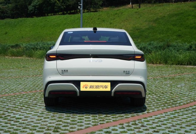 比亞迪海豹06EV一臺(tái)非常全面的中型純電轎跑