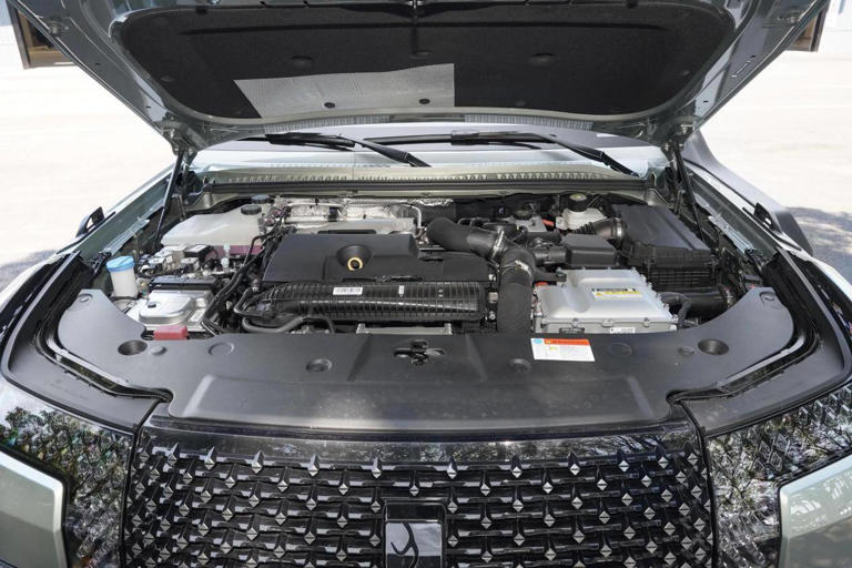 比亞迪“王炸”車型!5.3米全尺寸SUV,配3激光雷達+四電機,累計銷量破10000臺,刷新紀錄 比亞迪“王炸”車型!5.3米全尺寸SUV,配3激光雷達+四電機,累計銷量破10000臺,刷新紀錄