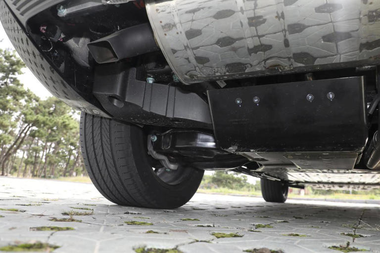 比亞迪“王炸”車型!5.3米全尺寸SUV,配3激光雷達+四電機,累計銷量破10000臺,刷新紀錄 比亞迪“王炸”車型!5.3米全尺寸SUV,配3激光雷達+四電機,累計銷量破10000臺,刷新紀錄