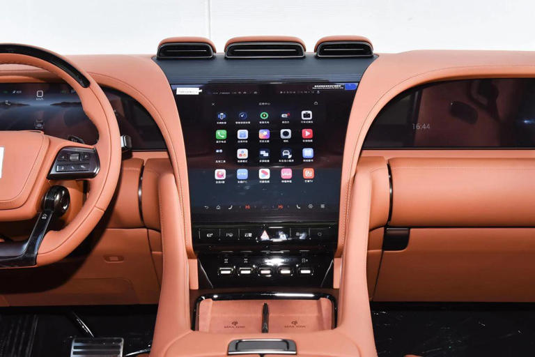 比亞迪“王炸”車型！5.3米全尺寸SUV，配3激光雷達+四電機，累計銷量破10000臺，刷新紀錄