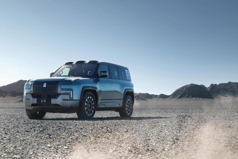 比亞迪“王炸”車型!5.3米全尺寸SUV,配3激光雷達+四電機,累計銷量破10000臺,刷新紀錄 比亞迪“王炸”車型!5.3米全尺寸SUV,配3激光雷達+四電機,累計銷量破10000臺,刷新紀錄