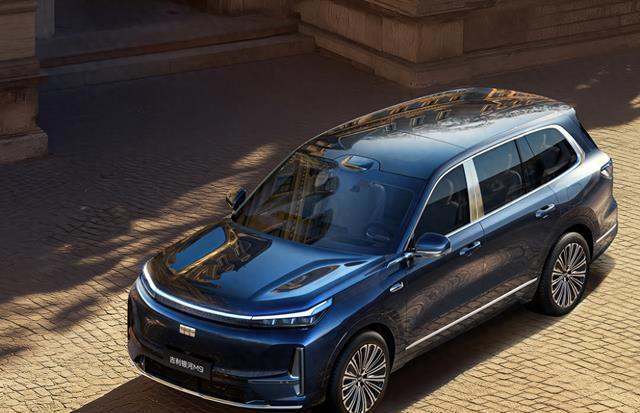 全尺寸SUV賣20萬級，長超5米2，4.5秒破百，虧電4.8L，續航1500km