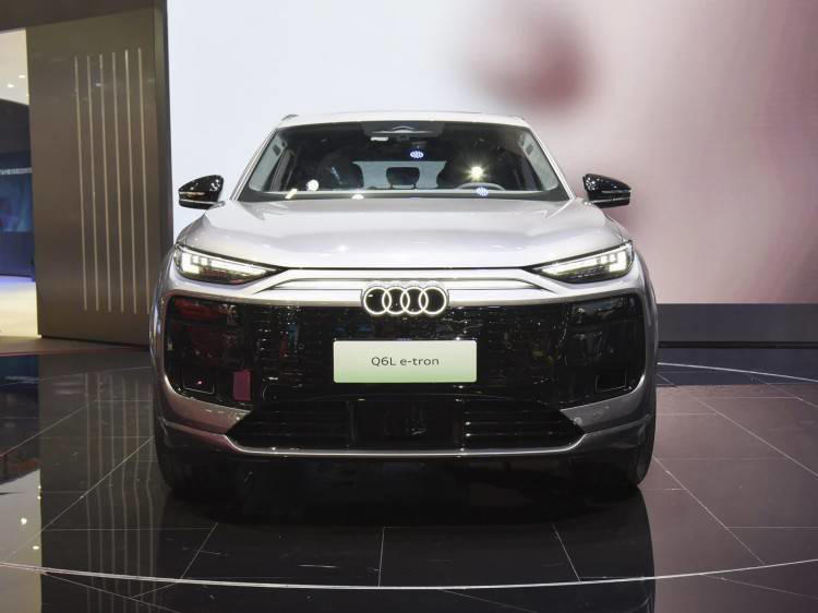 奧迪Q6L e-tron開啟預售,最能打的傳統豪華品牌電車這就來了? 奧迪Q6Le-tron開啟預售,最能打的傳統豪華品牌電車這就來了?